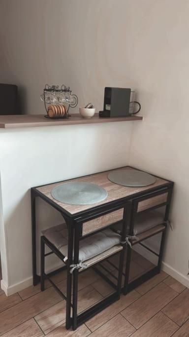 Beautiful F2 Apartment 5 Stops By Train From Paris Moret-sur-Loing Zewnętrze zdjęcie